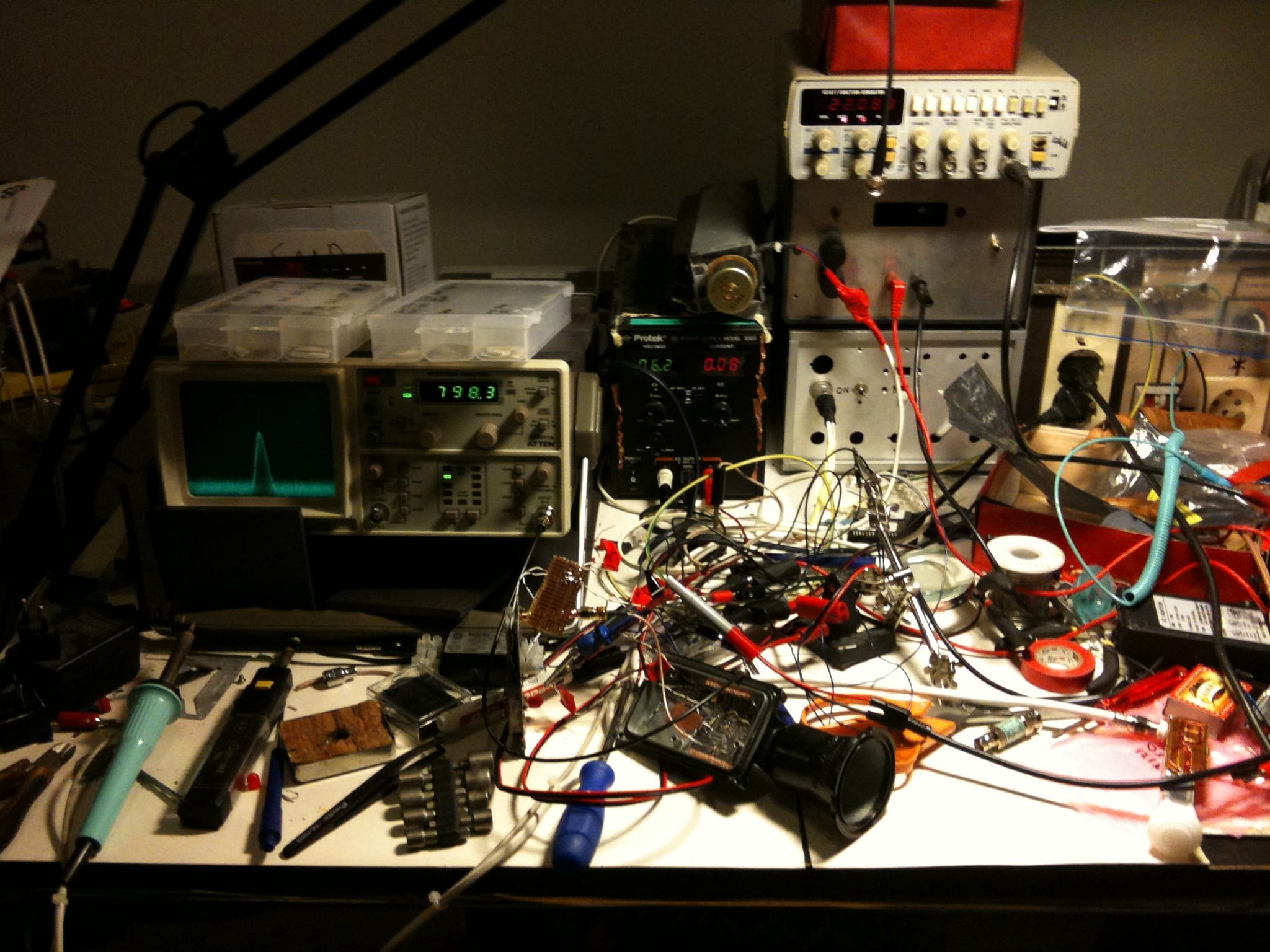 10 GHz FM transmitter assembly